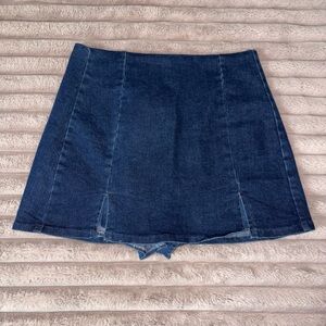 Jean skort